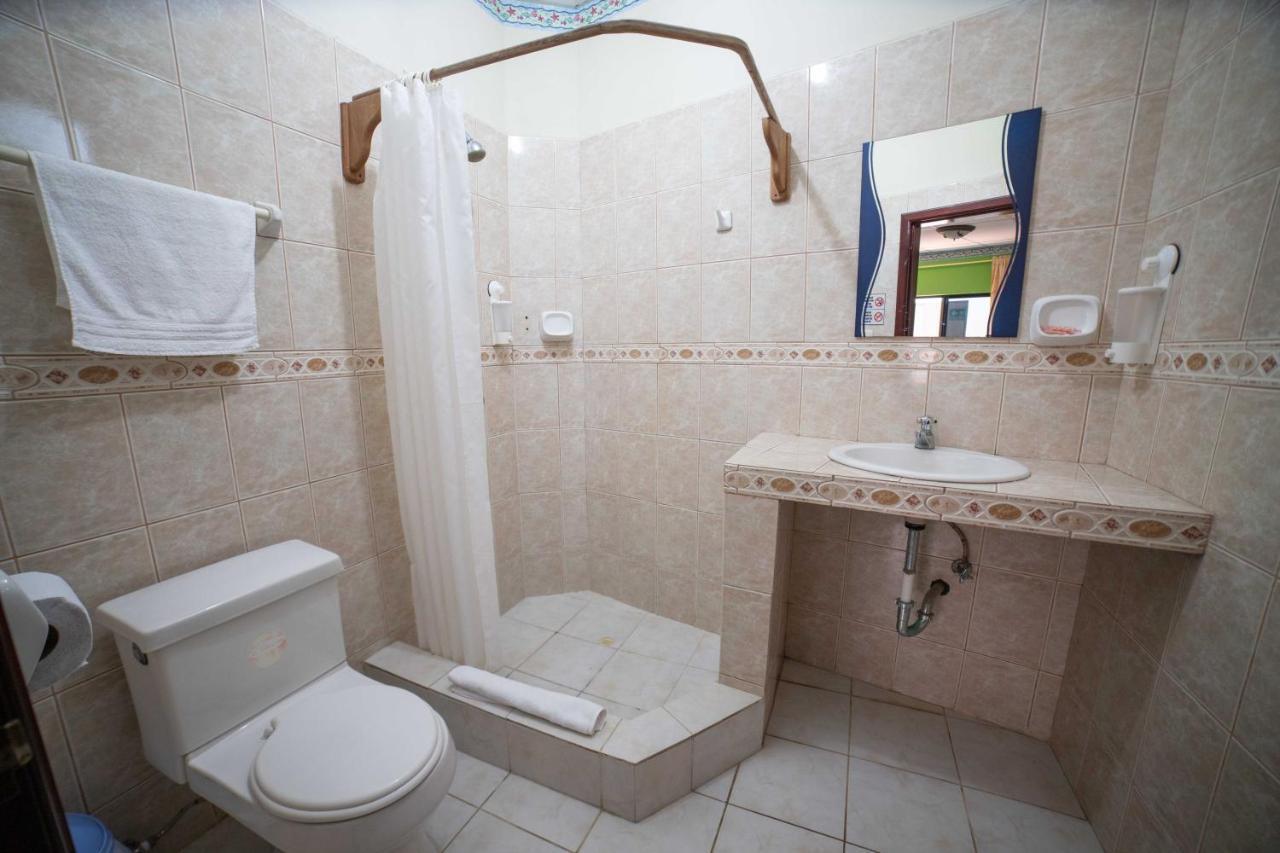 Hostal Gladismar Puerto Villamil Esterno foto