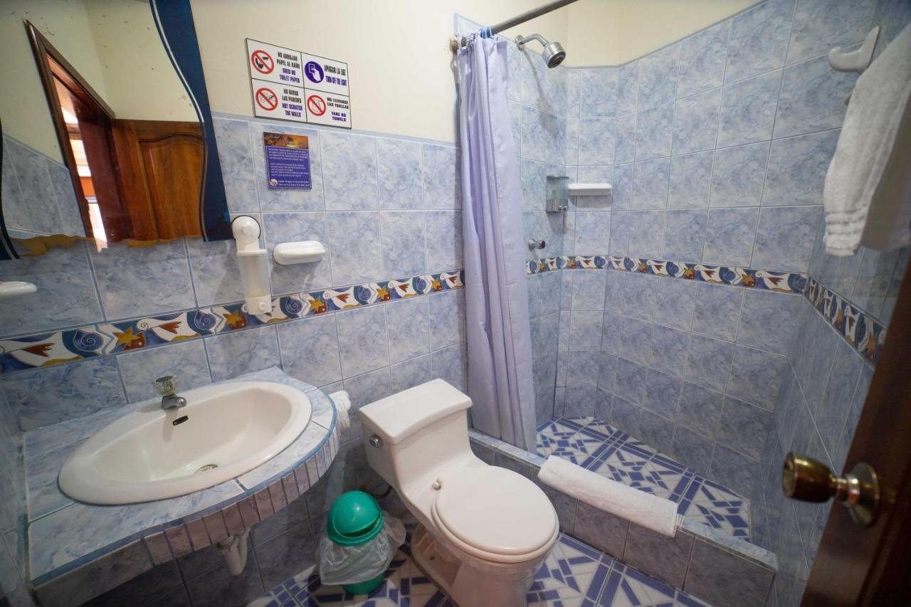 Hostal Gladismar Puerto Villamil Esterno foto