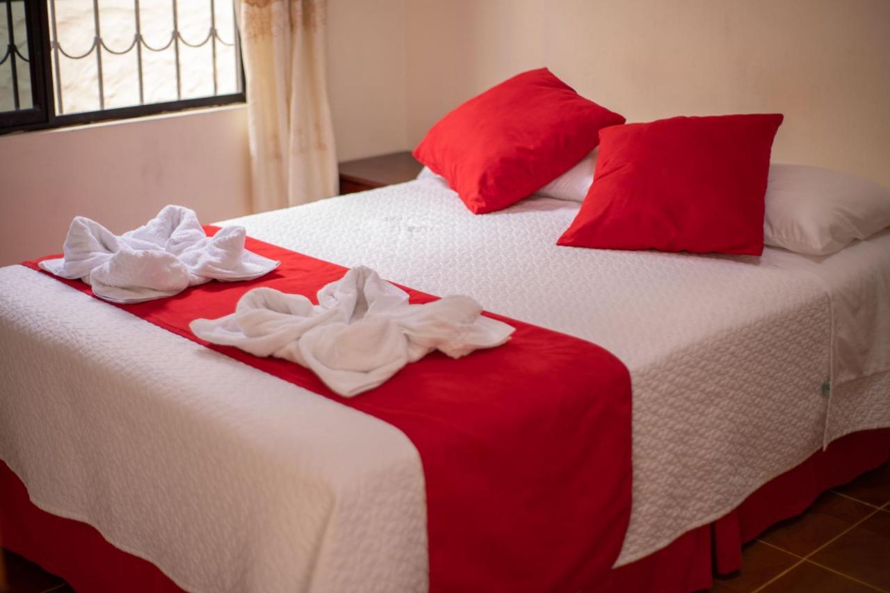 Hostal Gladismar Puerto Villamil Esterno foto